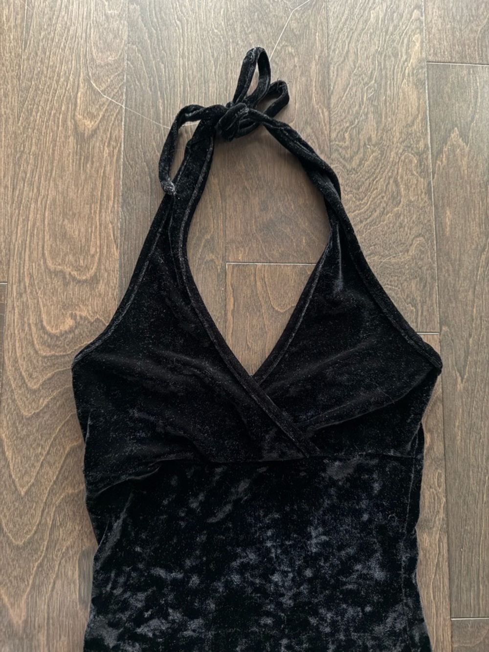 Black Velvet Halter Wrap Top - Women - Picture 2 of 3